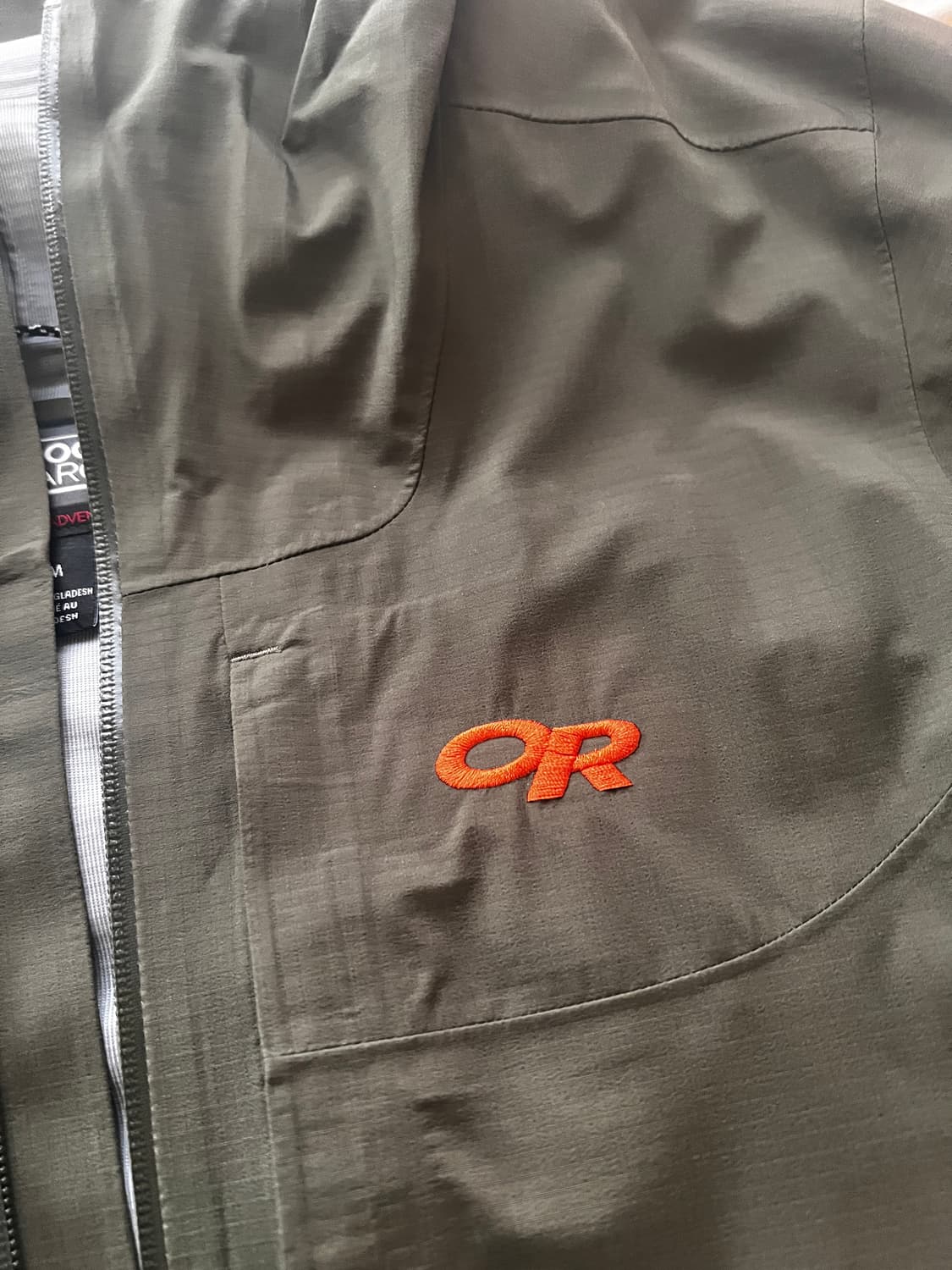 아웃도어리서치 바람막이  상품이미지6