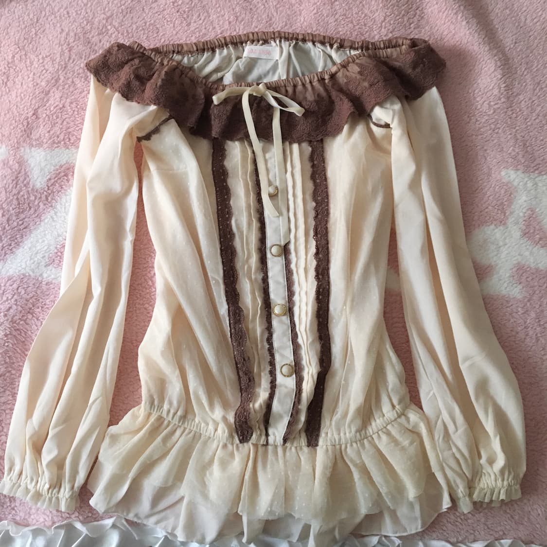 리즈리사 빈티지 라떼갸루 도트 레이스 오프숄더블라우스 초코 히메갸루 로걀 상품이미지1