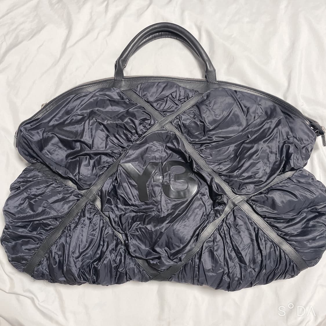 Y-3 숄더백 상품이미지1