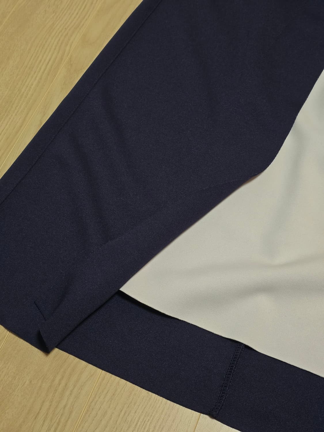 Radiate 라디에이트 미디 치마 새상품 상품이미지4