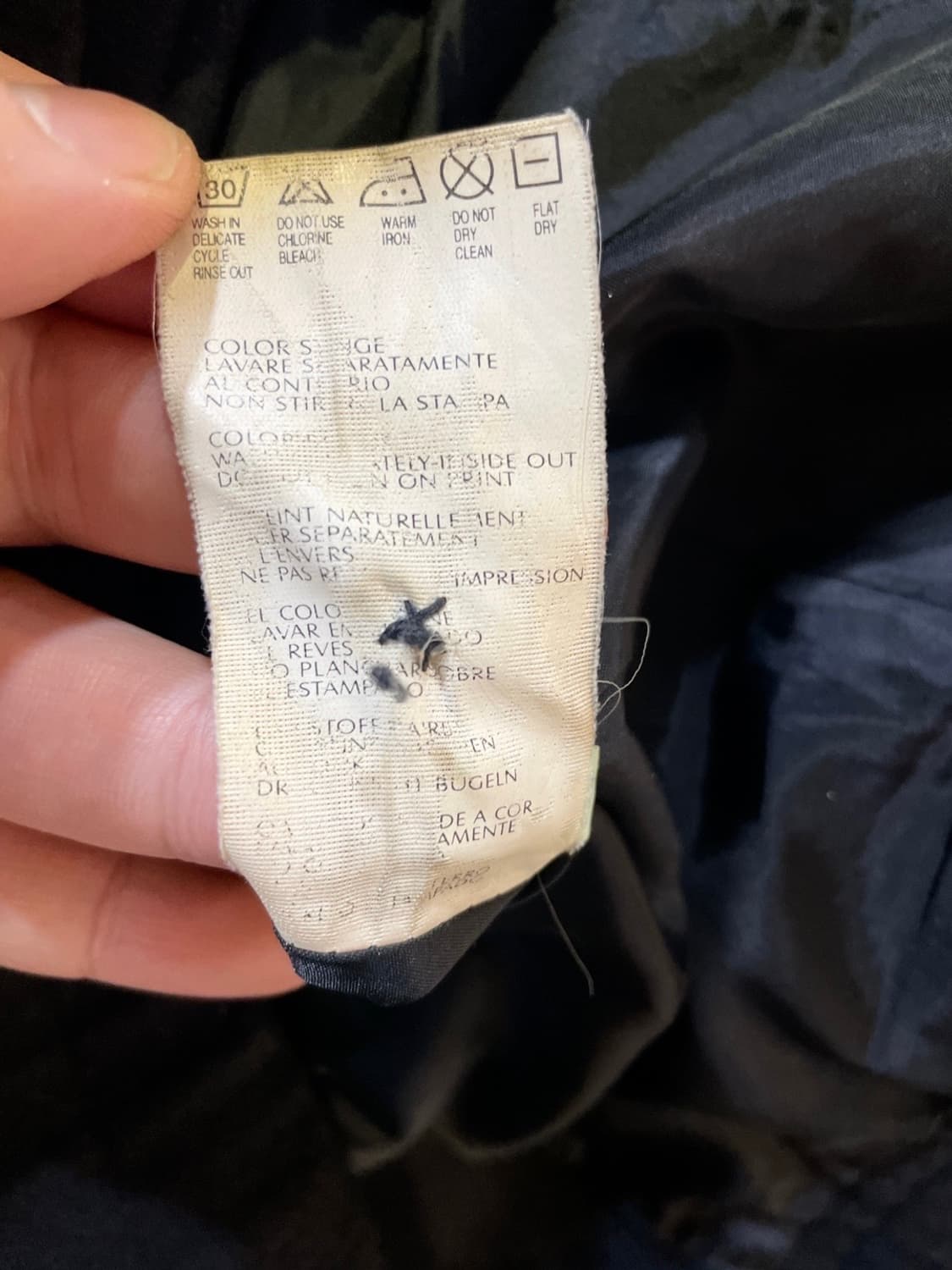 디스이즈네버댓 형광로고 블랙 반팔티셔츠 상품이미지6