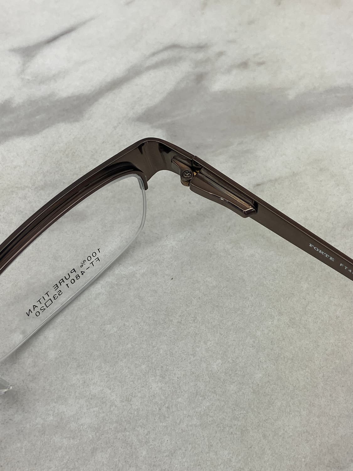 포르테 FORTE 유광 브론즈 스퀘어 반무테 안경 상품이미지3