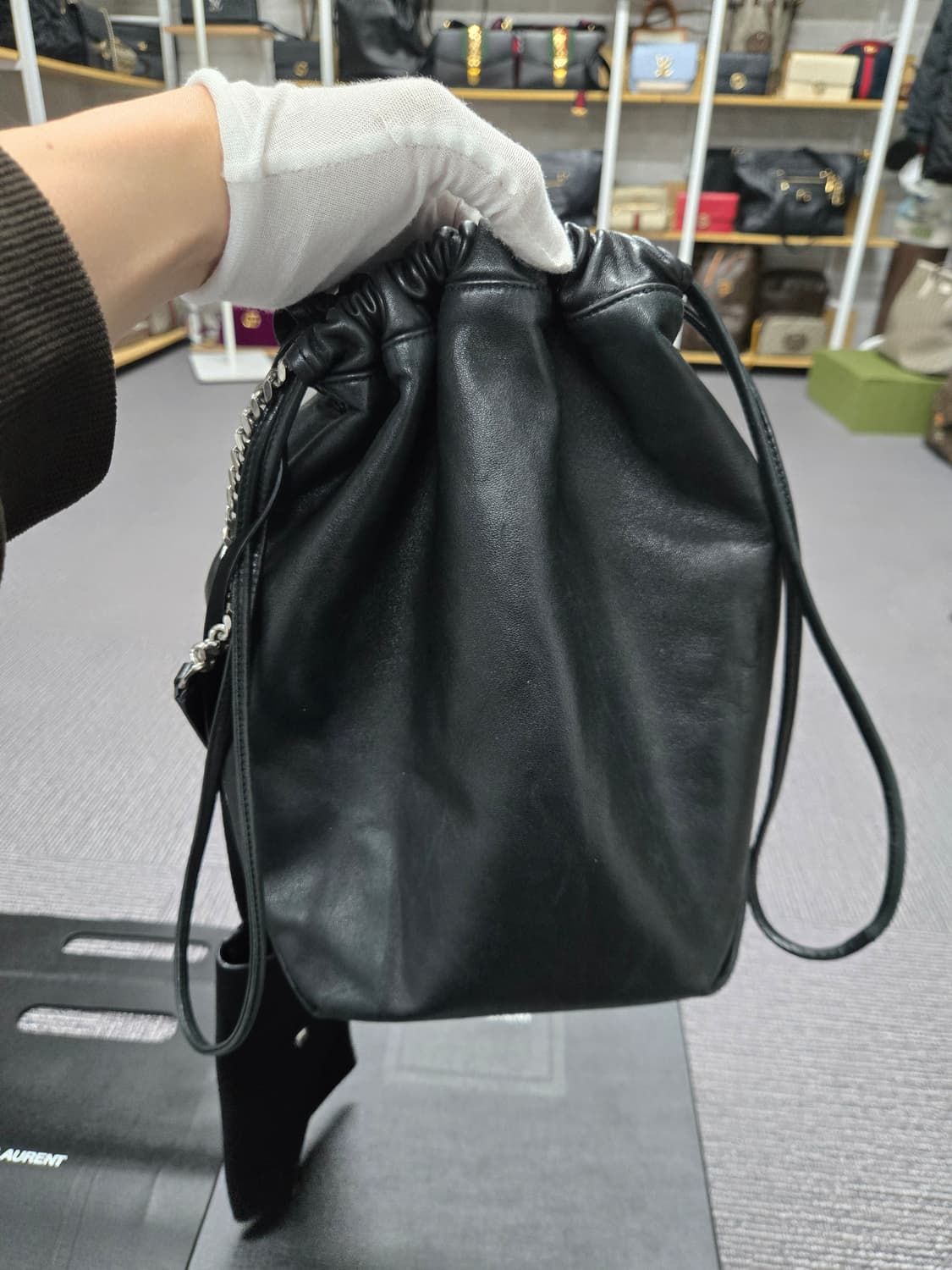 [특가][정품] 입생로랑 테디 버킷백 상품이미지3