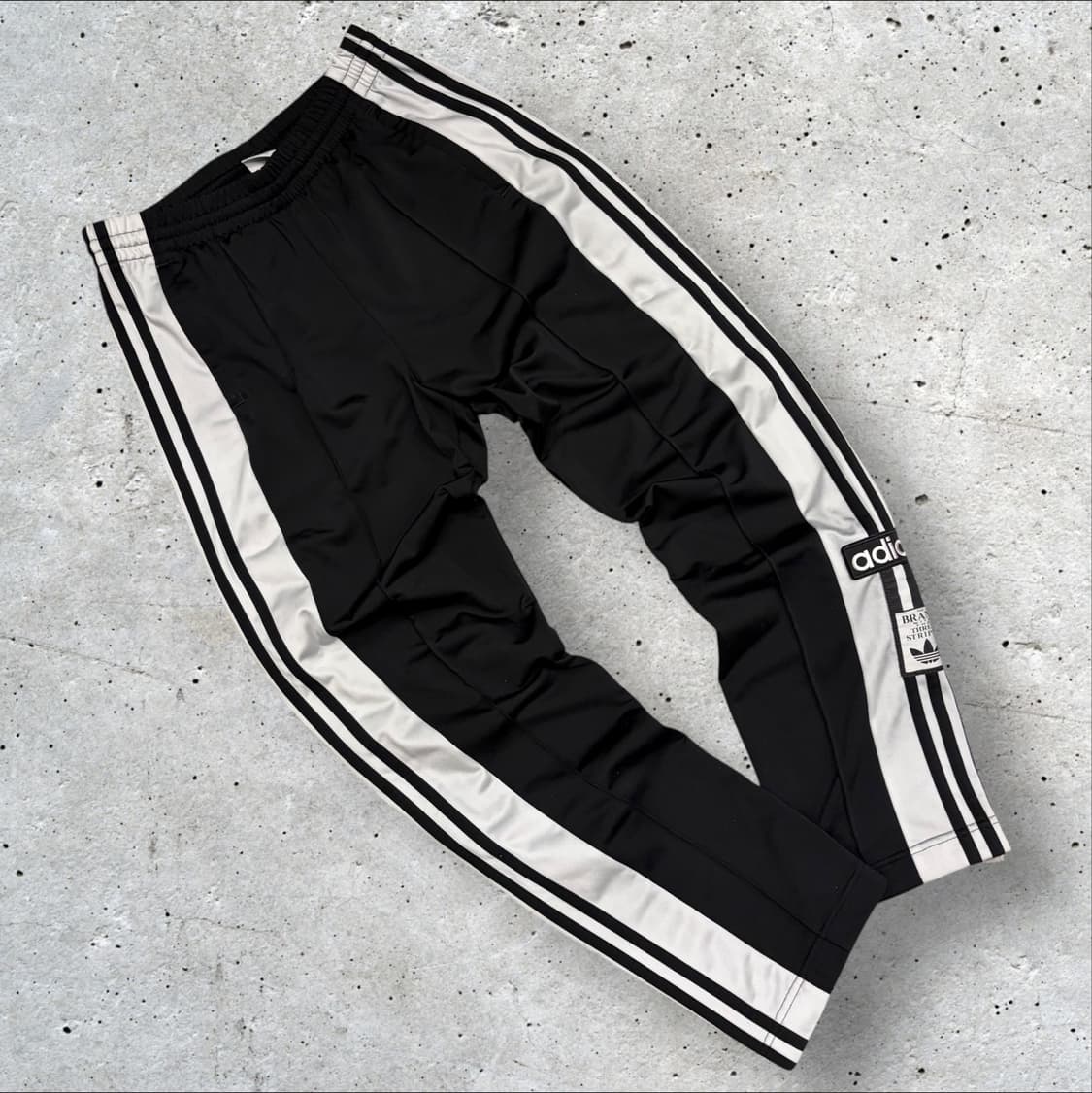[S] 아디다스 아디브레이크 삼선 트레이닝 바지 블랙 C688 상품이미지1