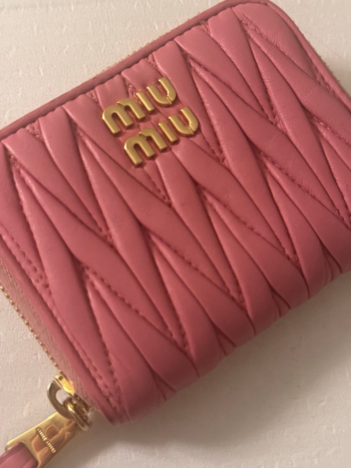 미우미우 마테라쎄 지갑 핑크 상품이미지2