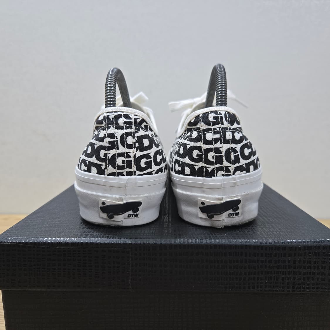 260 반스 x CDG 어센틱 OG 상품이미지4