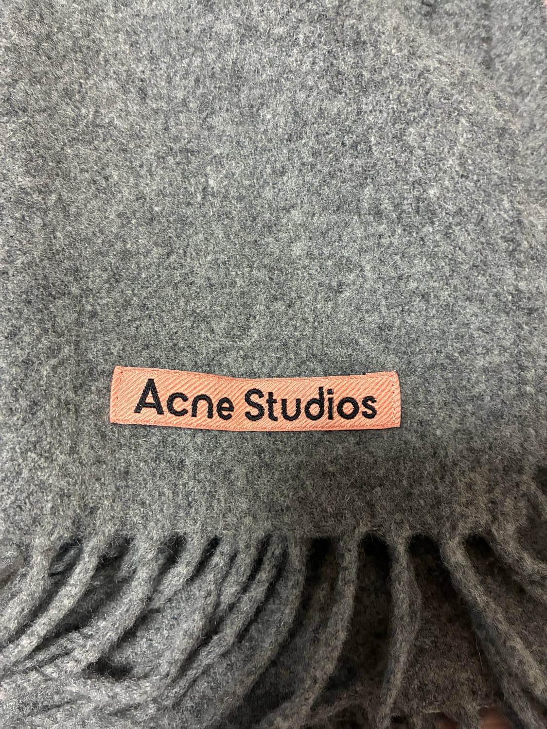 아크네 스튜디오 머플러 멜란지 그레이 상품이미지2