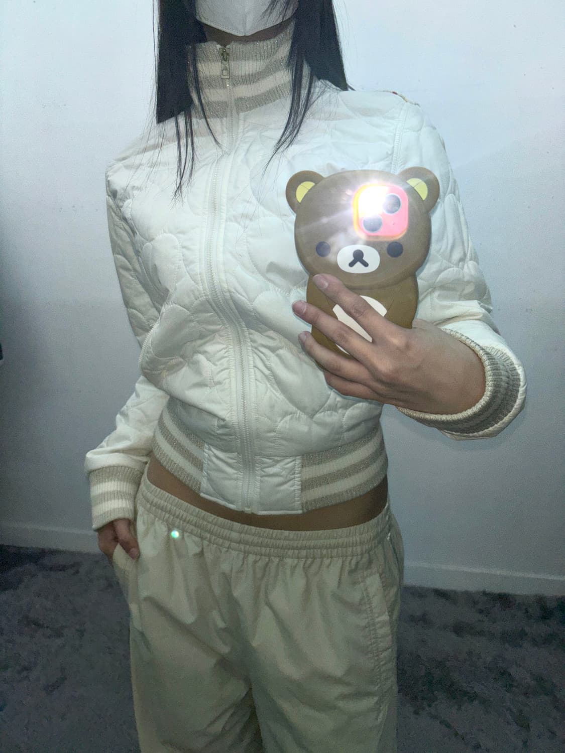 아디다스 하트 패턴 다운 자켓 상품이미지1