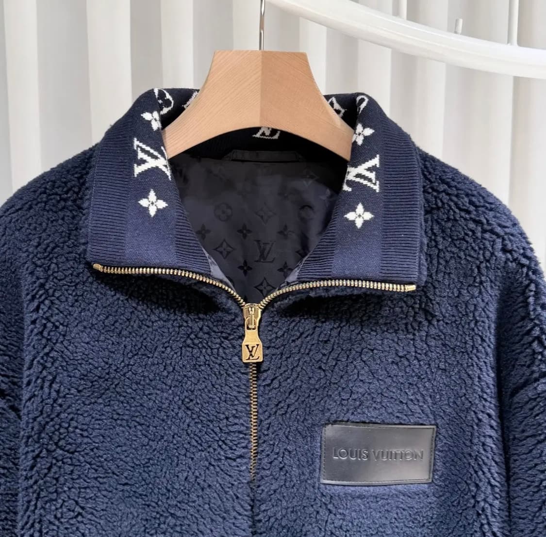 (A+/XXL) / 루이비통 레더 패치 플리스 블루종 봄버 자켓 네이비 상품이미지2