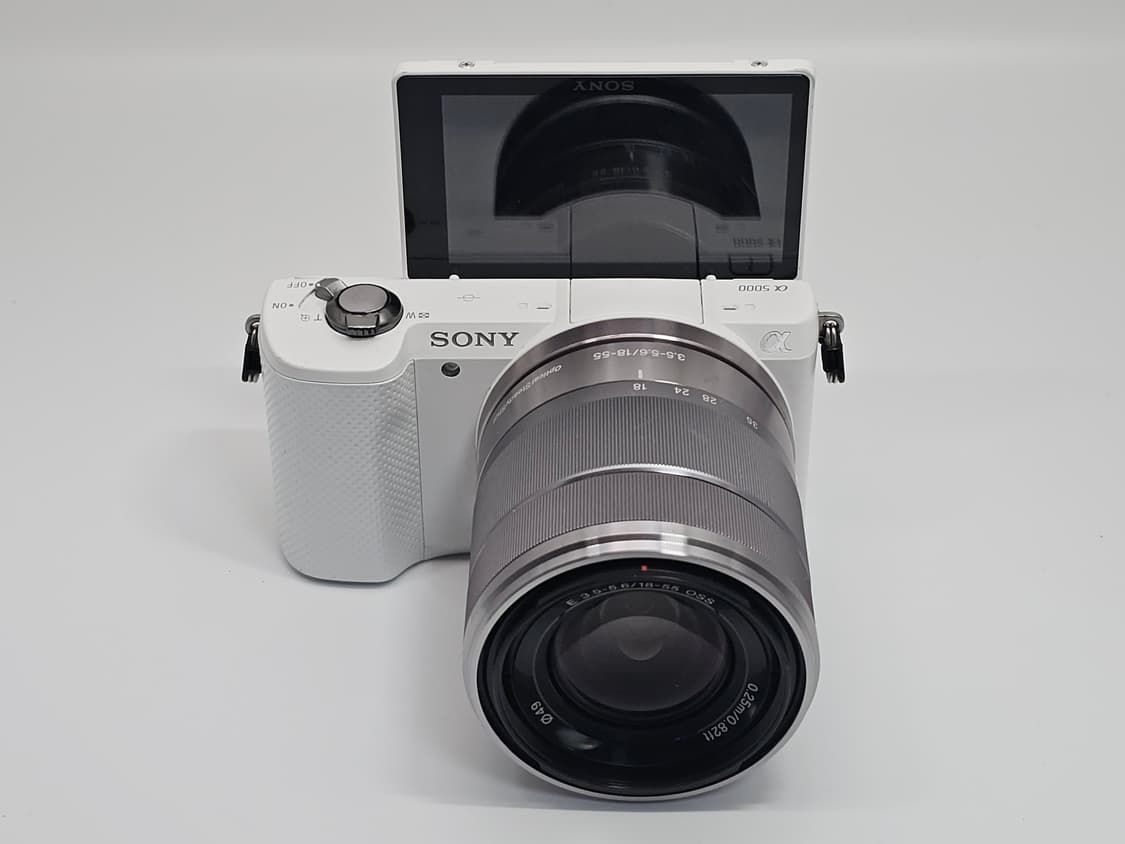 소니 알파 a5000 미러리스 카메라 상품이미지1