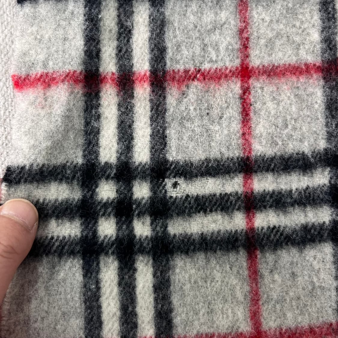 버버리 노바체크 그레이 램스울 머플러 상품이미지4