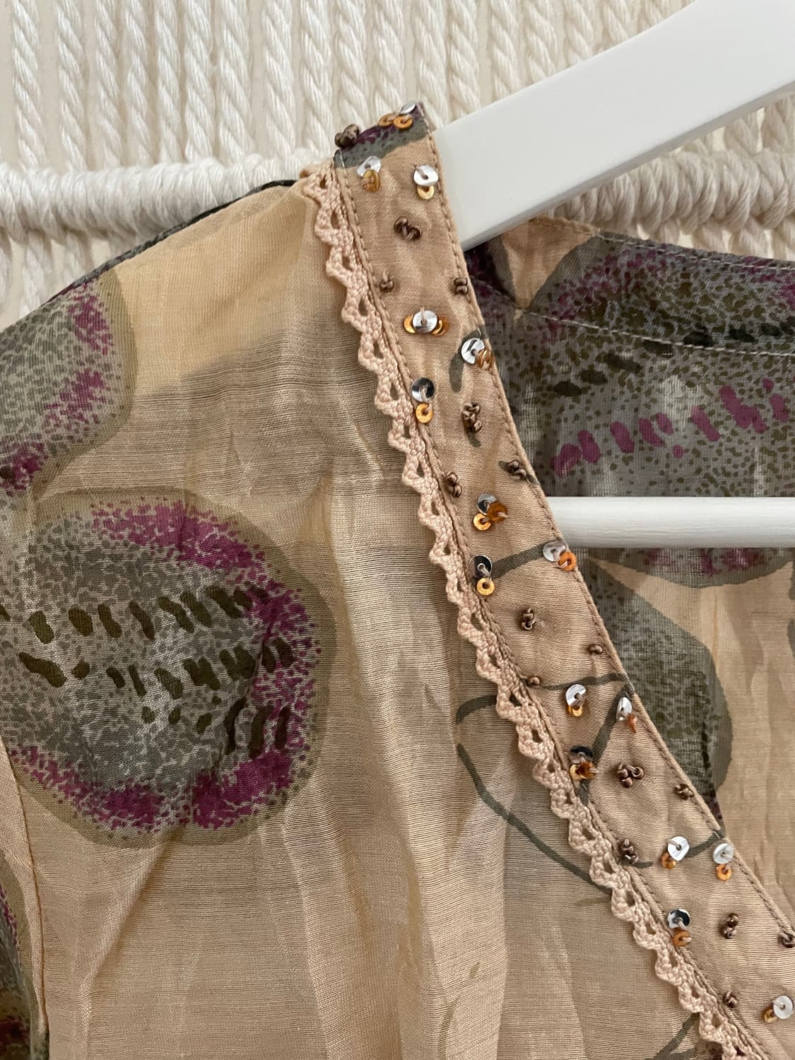 로맨틱 꽃 베이지 블라우스 상품이미지4