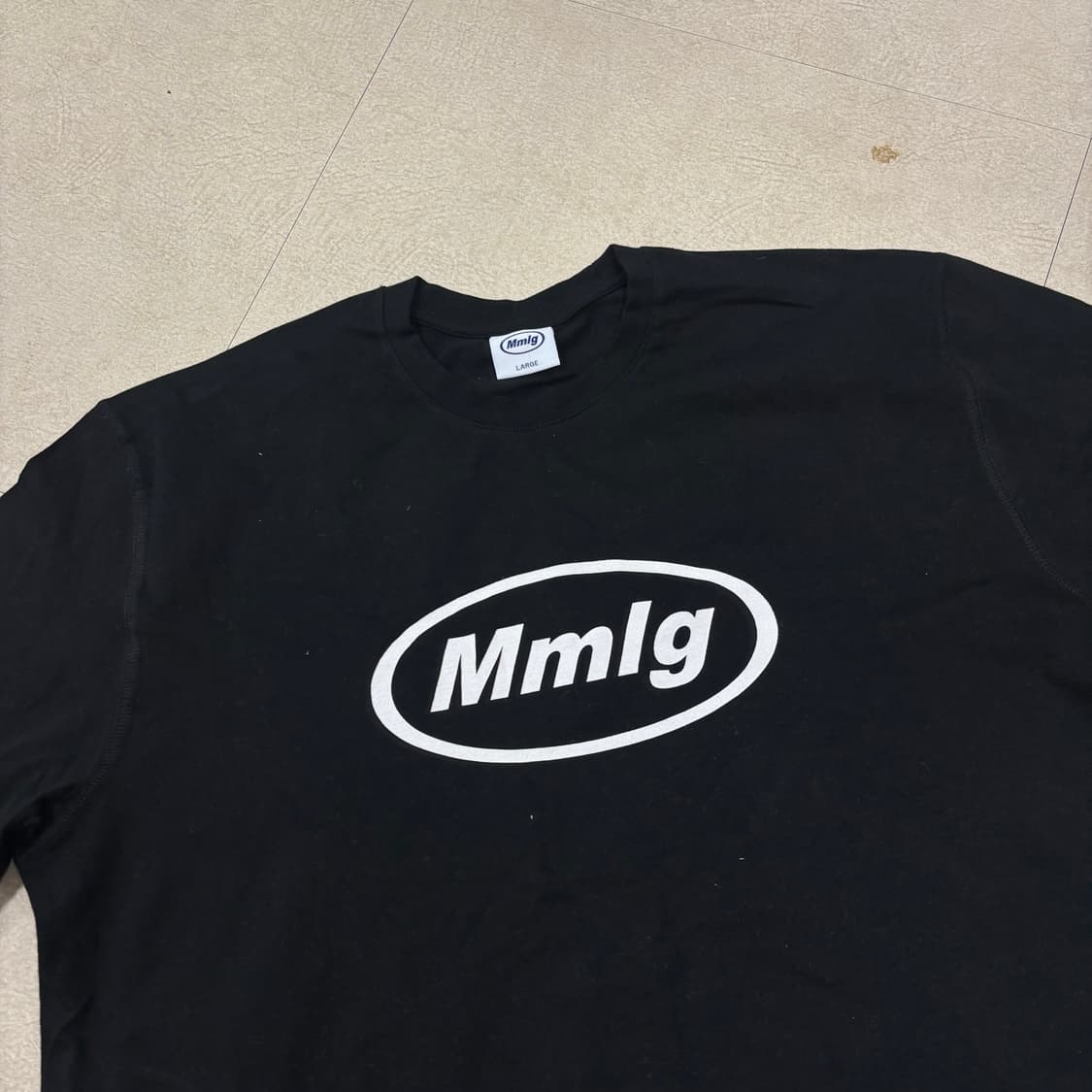 Mmlg 캡슐로고 블랙 티셔츠 상품이미지2