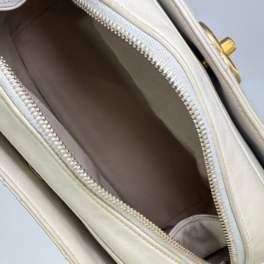 [감정완료] 샤넬 스티치 체인 여성 숄더백 상품이미지8