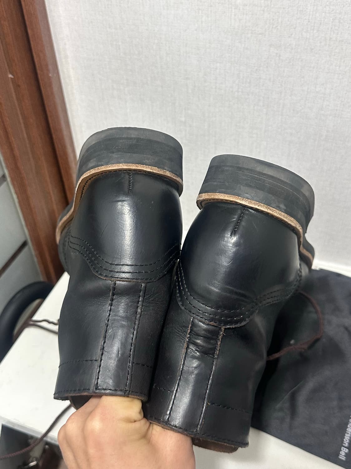 조셉트 크롬악셀 워커 부츠 280사이즈입니다. 사진에서 보시다시피, 묵직 상품이미지3