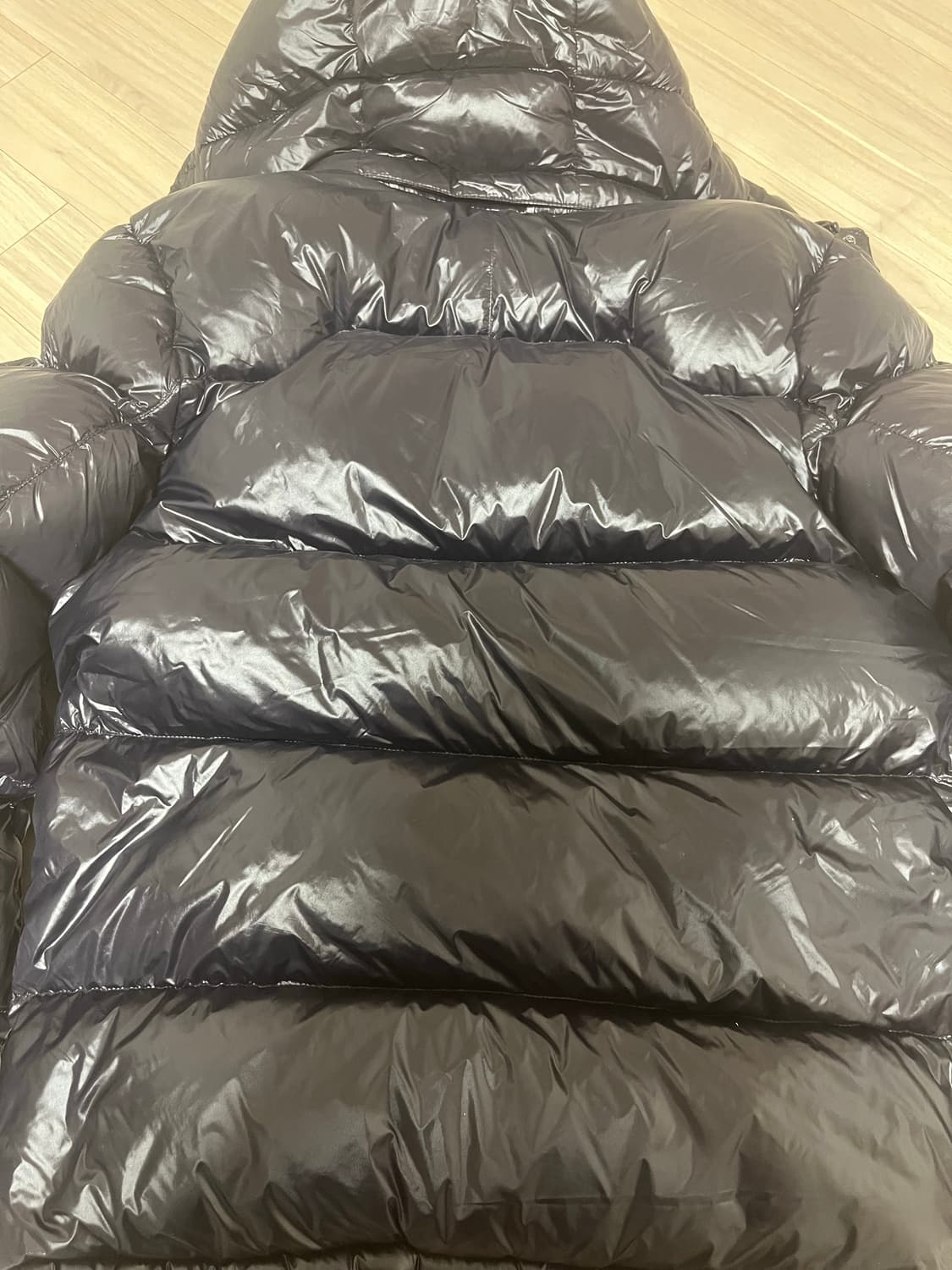 폴로 유광 패딩 S사이즈 25FW 상품이미지4