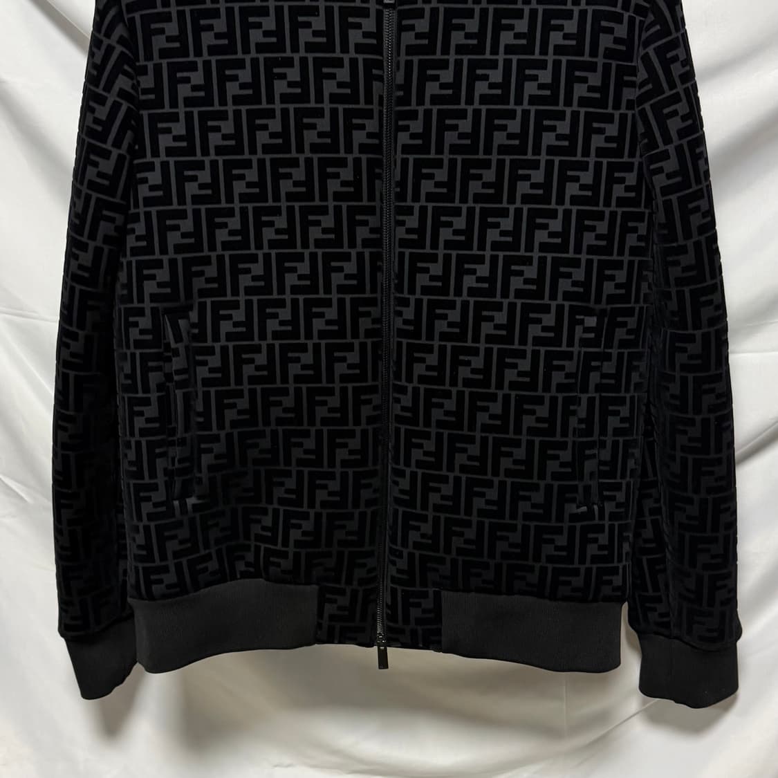 [S+급/48] 펜디 FF로고 벨벳 봄버 자켓 블루종 집업 상품이미지3