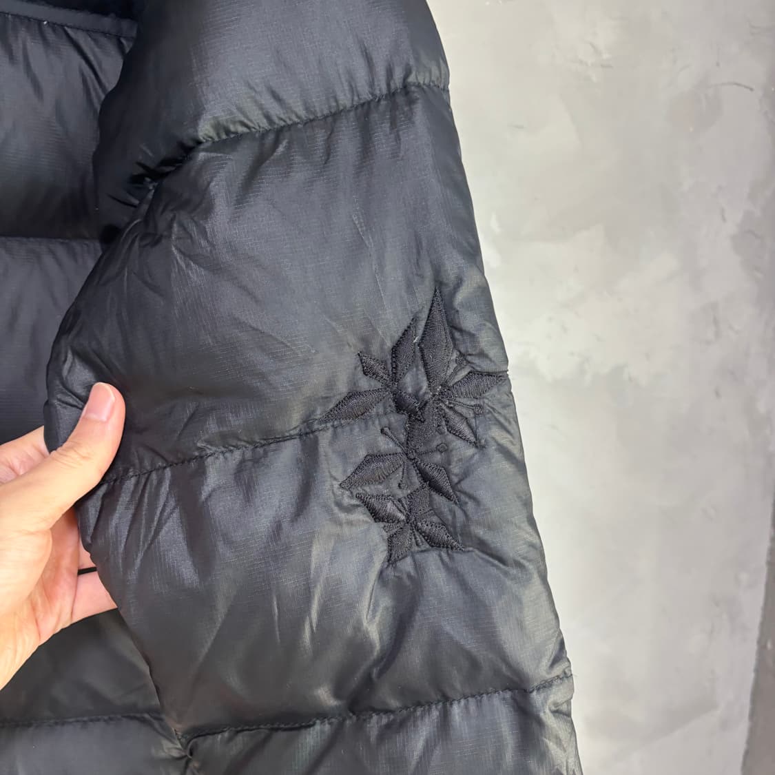 노스페이스 700 눕시 구스다운 패딩 블랙 상품이미지4