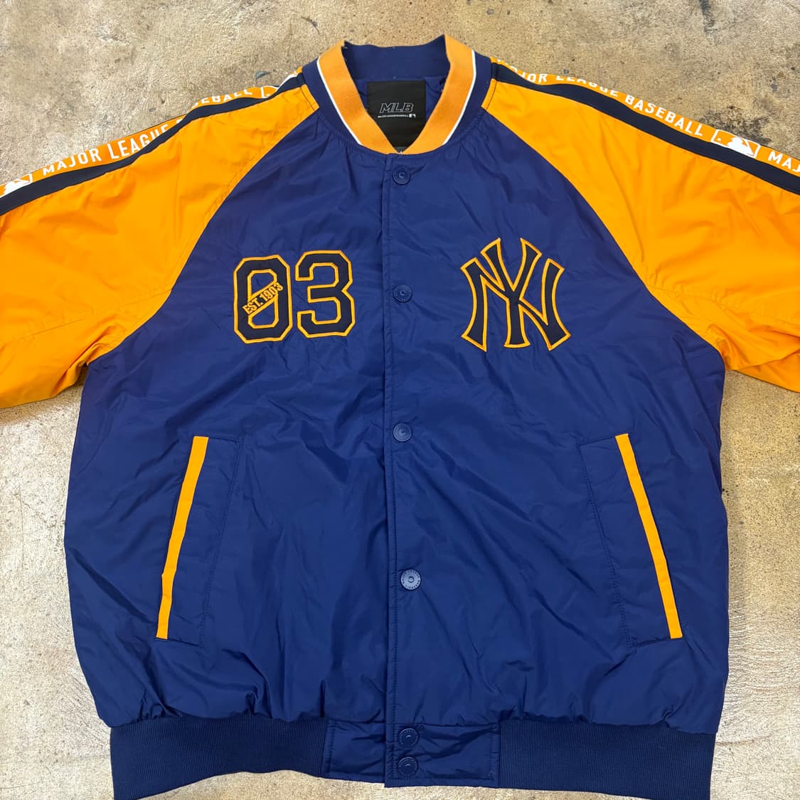 [정품/L,100] MLB 뉴욕 양키스 야구 점퍼 b17 상품이미지3