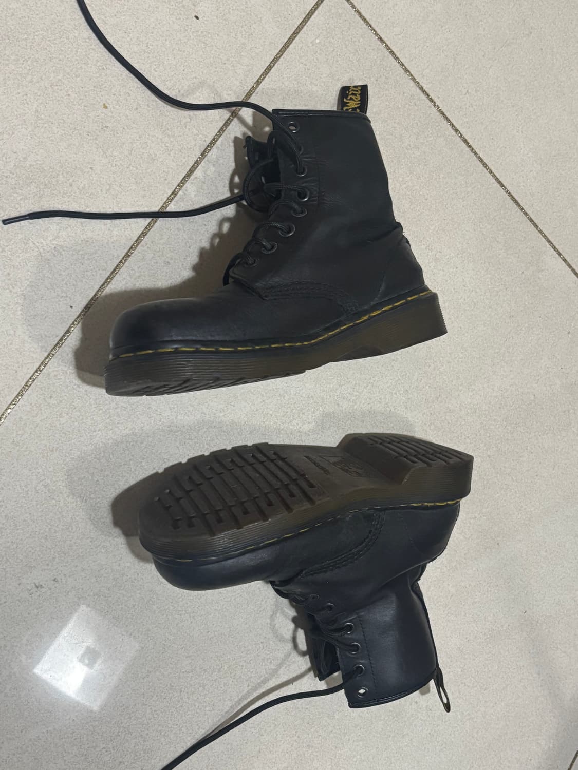 닥터마틴 1460 8홀 240 상품이미지3