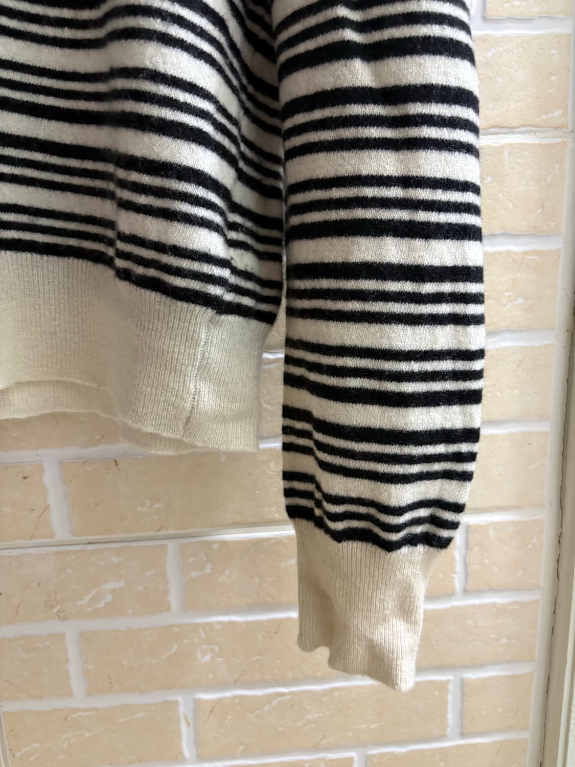 웨이비니스 - 헨리넥 스트라이프 니트 아이보리 2사이즈 상품이미지7