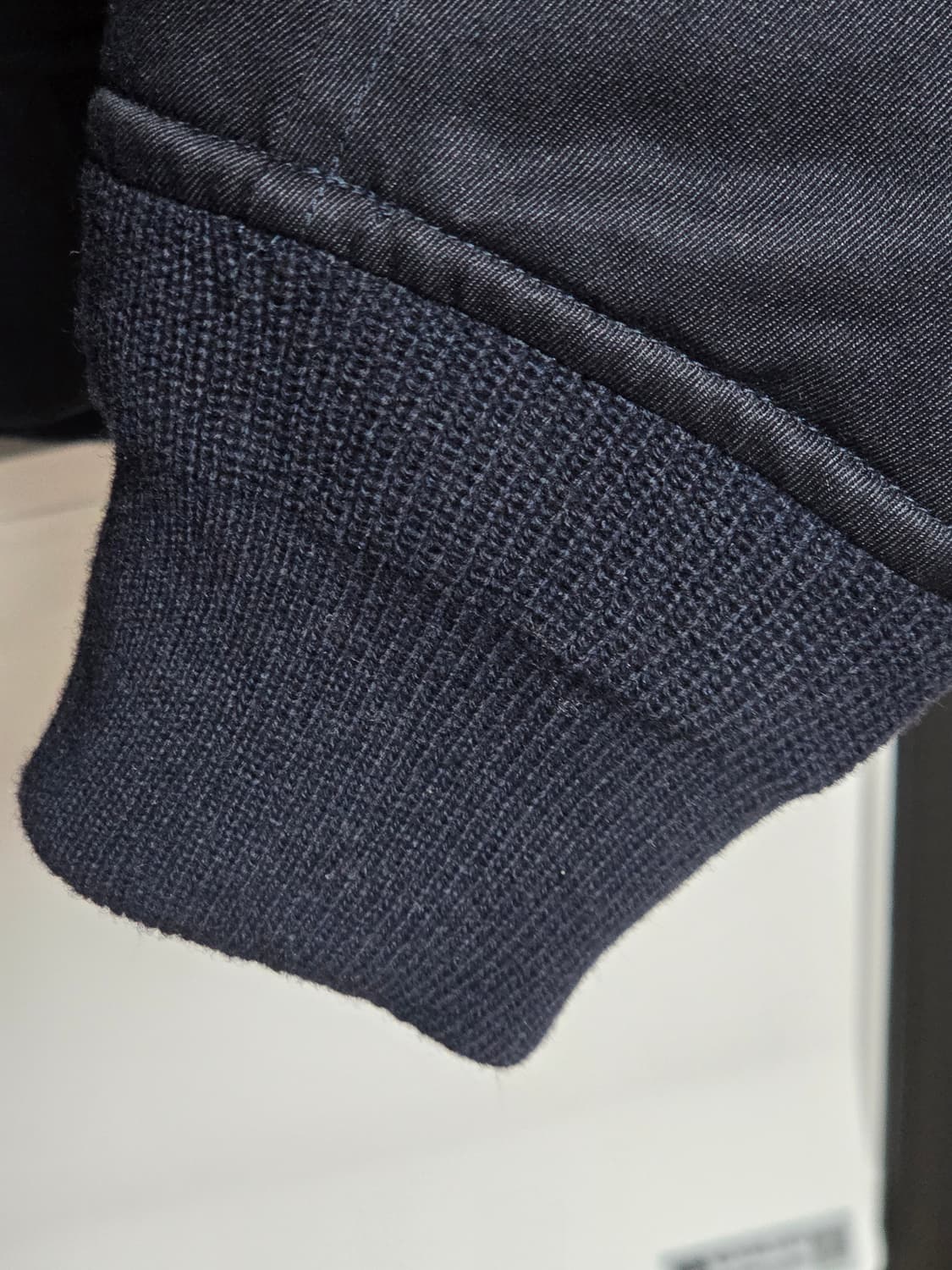 아프레쎄 실크 패딩 자켓 24aw 다크네이비 상품이미지5