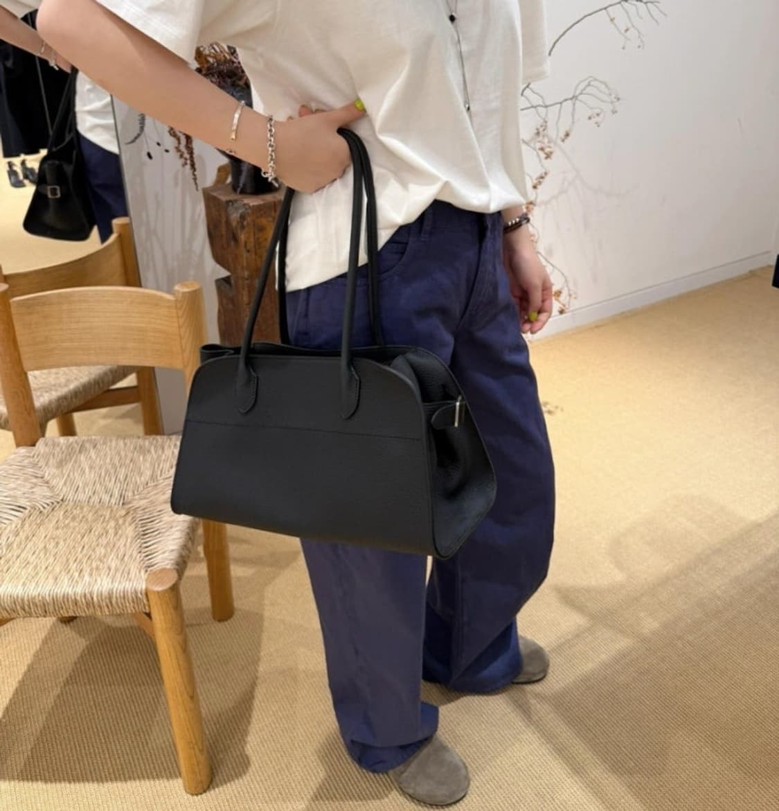 더로우 마고 12 숄더 블랙 (새상품) 상품이미지4