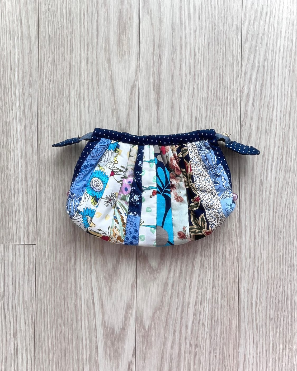 블루 패치워크 도트 파우치 상품이미지1