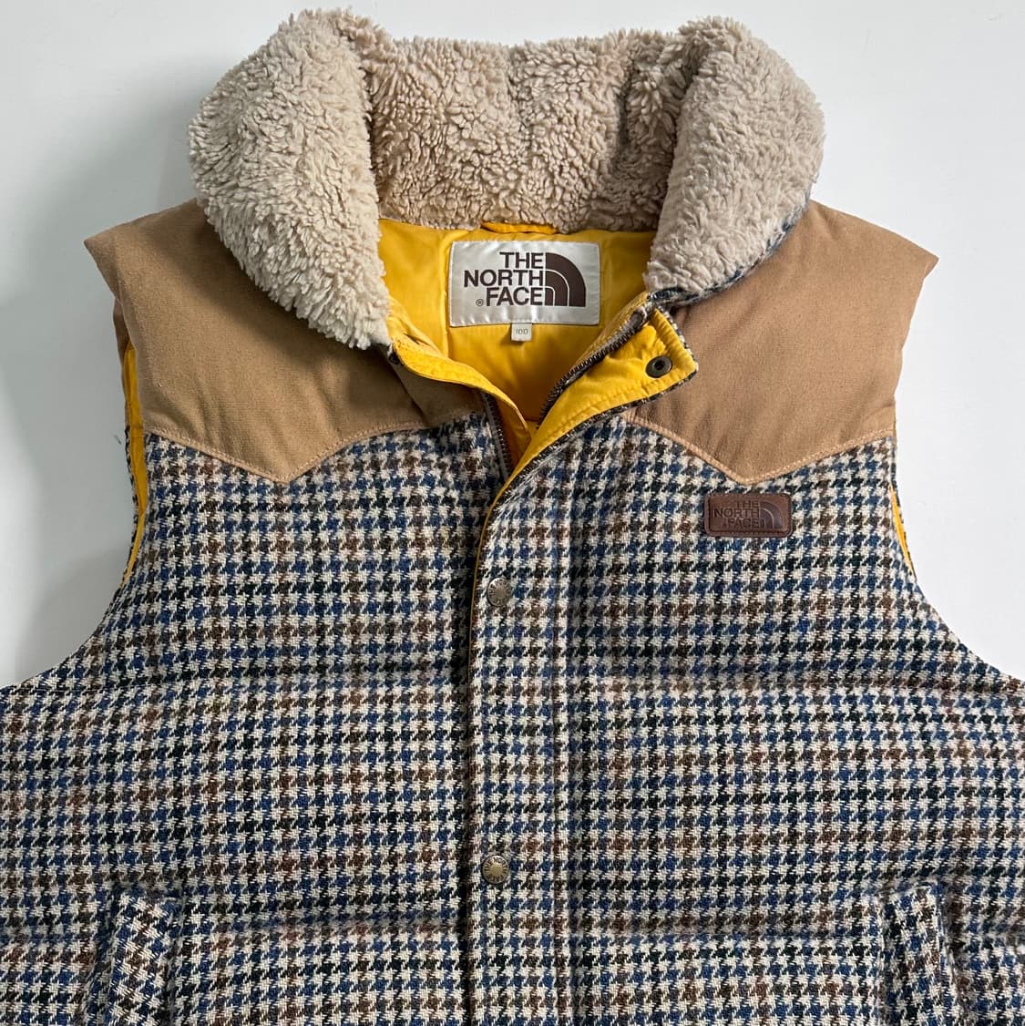 노스페이스 헤리스트위드 울 다운 베스트 상품이미지2