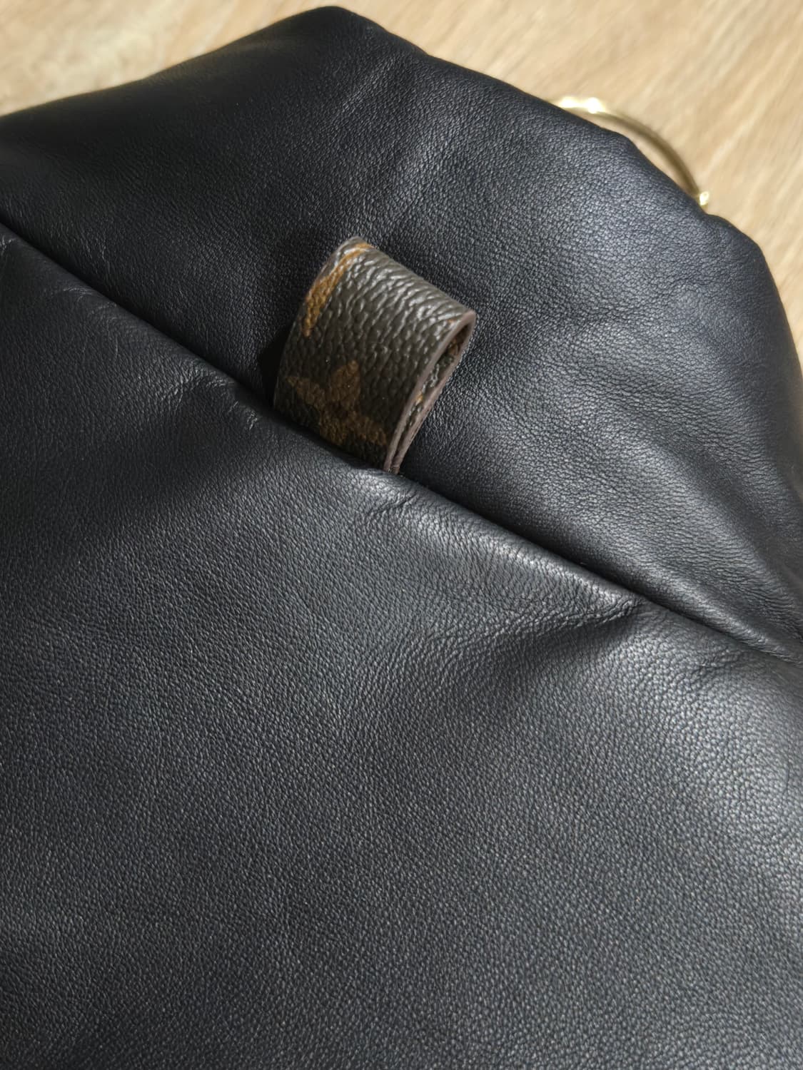 루이비통 모노그램 가죽패딩 한정판105사이즈 상품이미지6