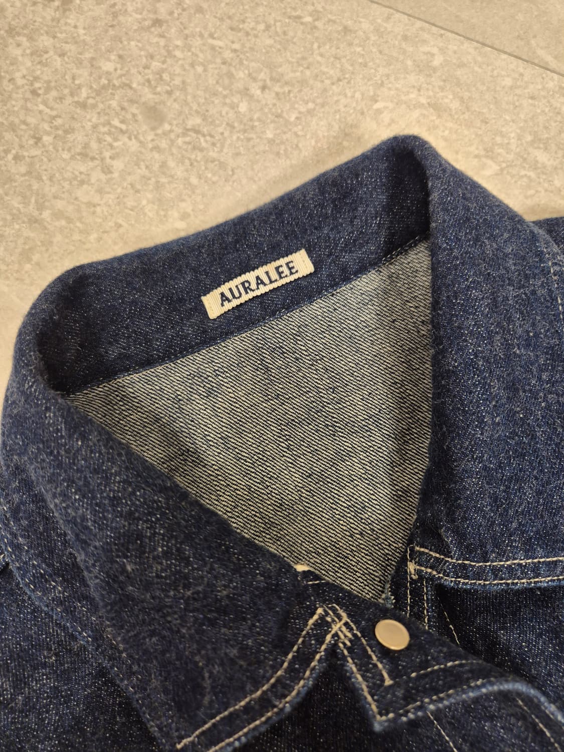 오라리 셀비지 라이트 데님 블루종 인디고 - 23SS | Auralee 상품이미지3