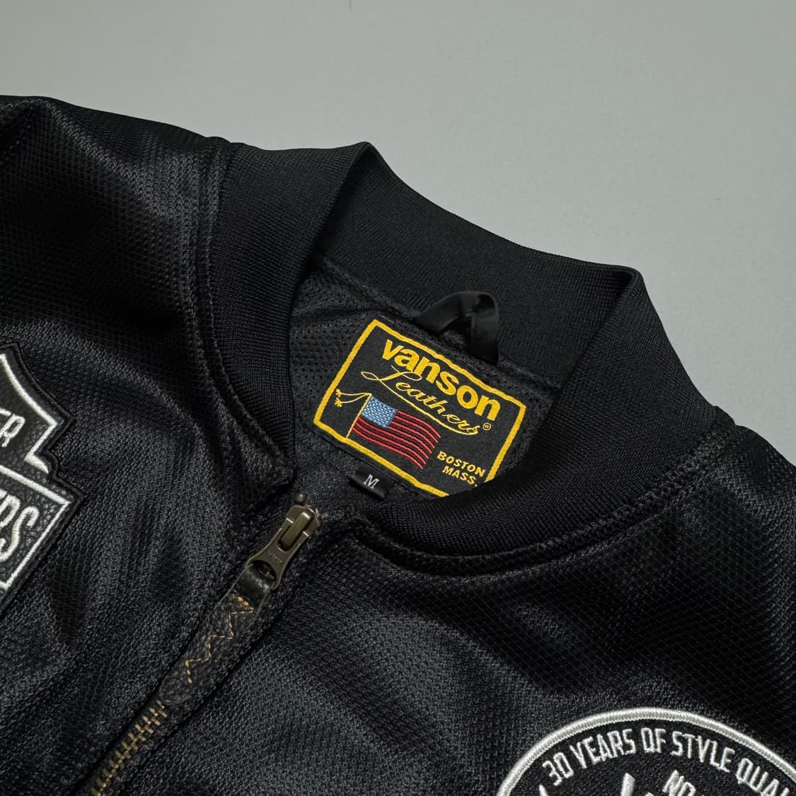 VANSON 22ss 블랙컬러 양면 패치 로고 슬리브 자수 메쉬 MA-1 상품이미지3