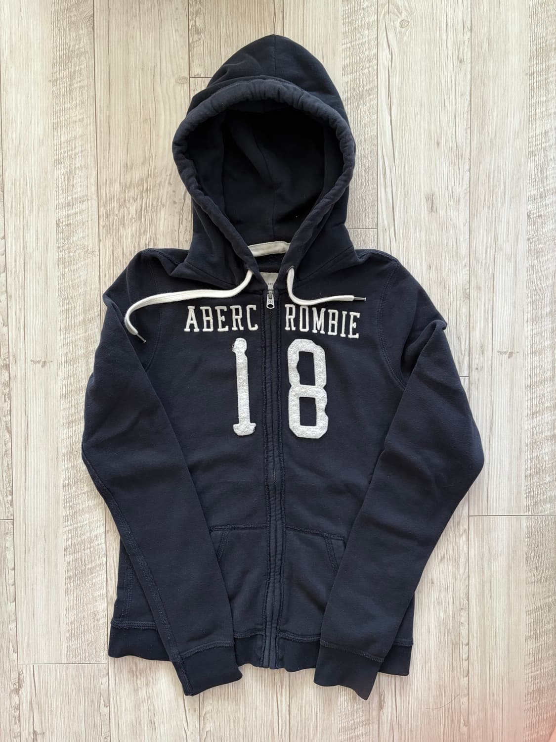 아베크롬비 딱붙핏 후드집업 네이비 m 상품이미지1