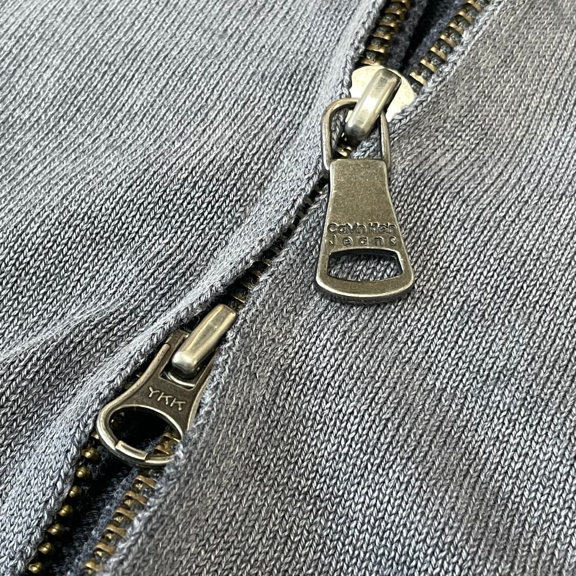 Calvin Klein Jeans 가먼트워싱 니트짚업 상품이미지5