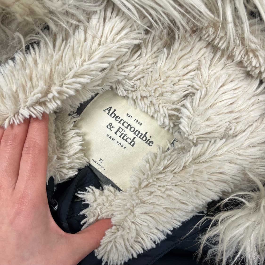 Abercrombie Navy Wolf-Jaw Padding  상품이미지6