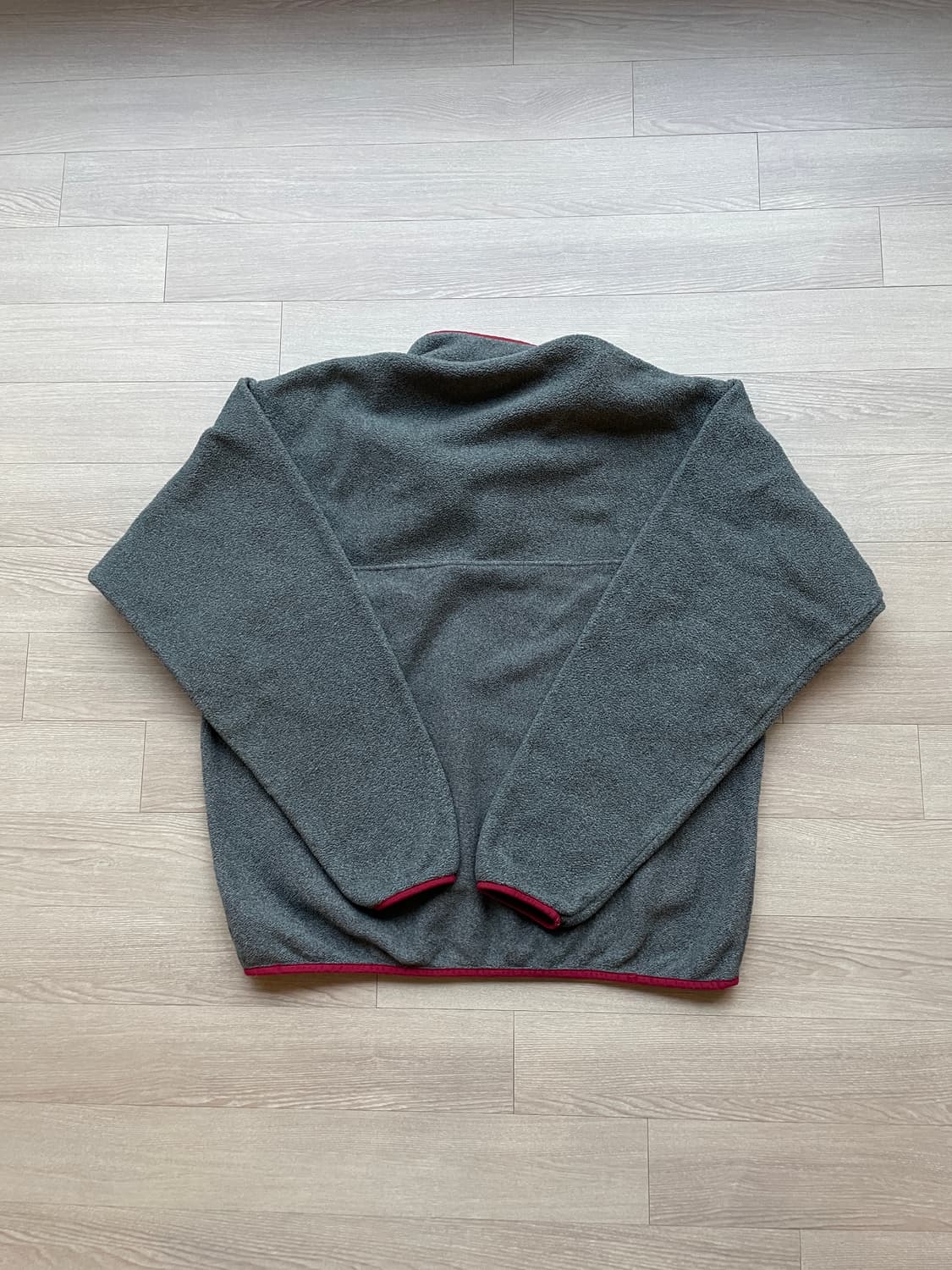 파타고니아 신칠라 니켈 그레이 레드 플리스 patagonia 상품이미지2