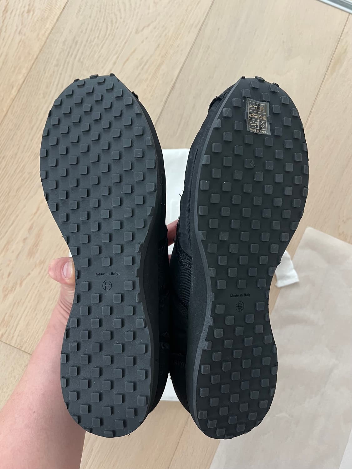 더로우 moveo 디스트레스드 스니커즈 41 블랙 상품이미지5