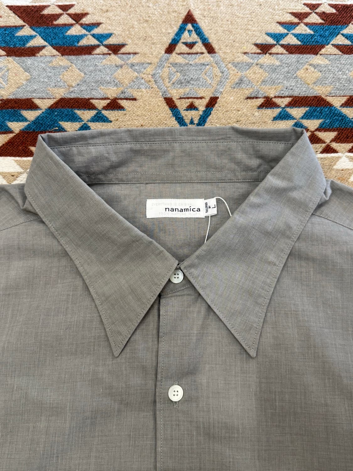 [L] 나나미카 레귤러 카라 엔드 온 엔드 셔츠 헤더 그레이  상품이미지2