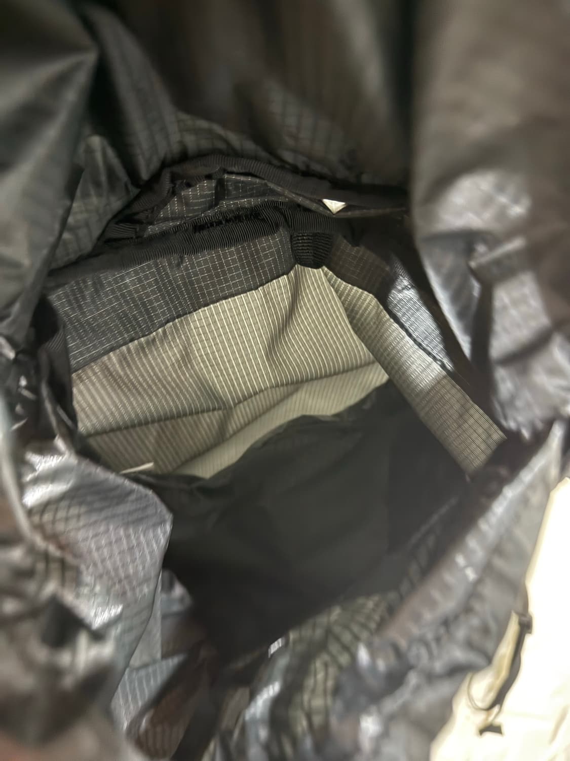 몽벨 버라사이트 20L 다크그레이  상품이미지2
