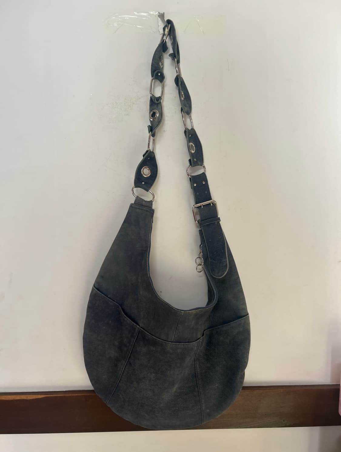 아르마니 익스체인지 스웨이드 백 상품이미지1