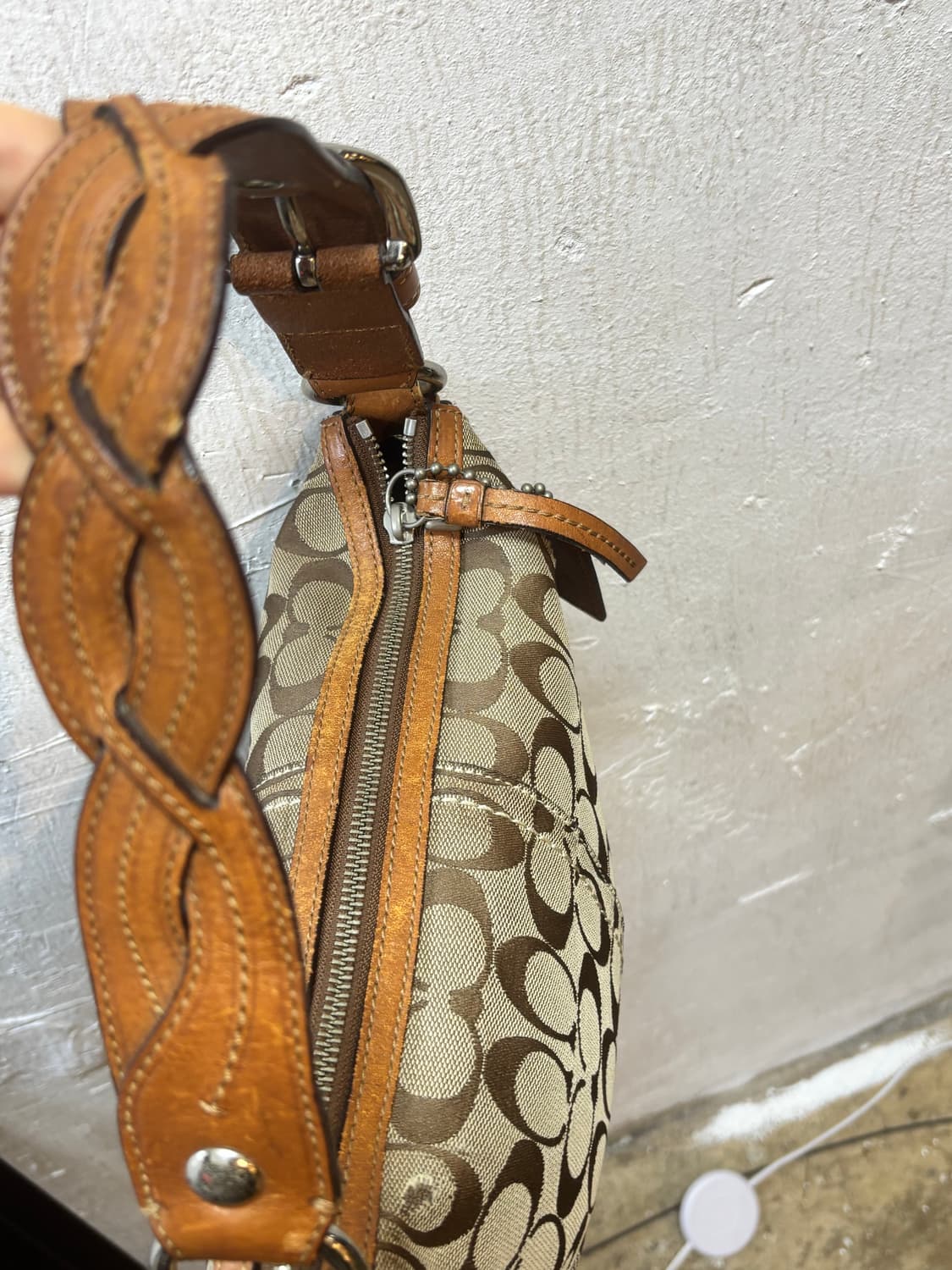 코치 빈티지 시그니처 호보 숄더백 상품이미지6