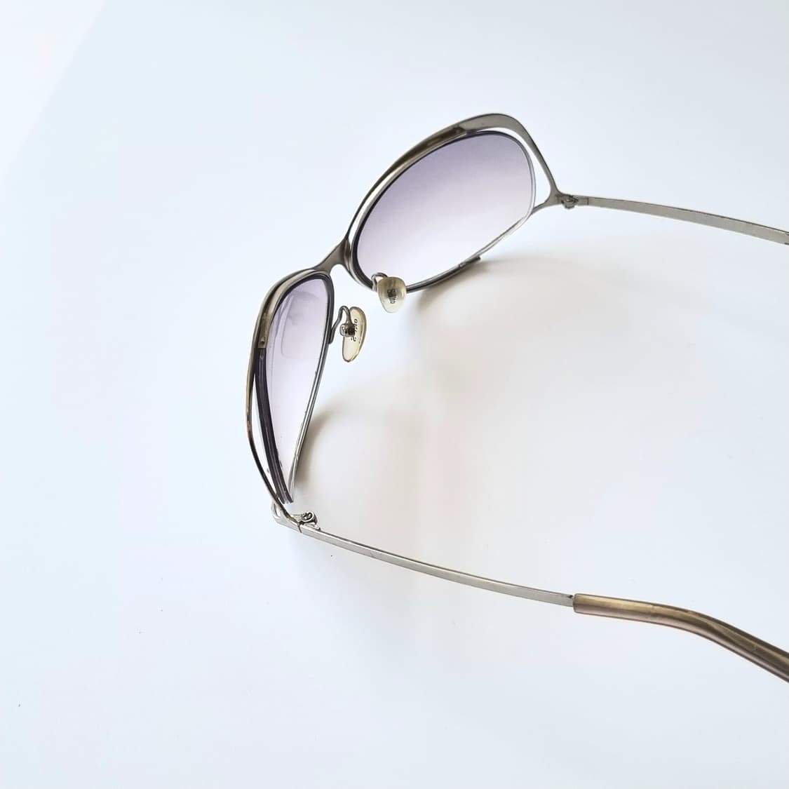 데드스탁 큐빅 디테일 실버 메탈 오벌 선글라스 상품이미지4