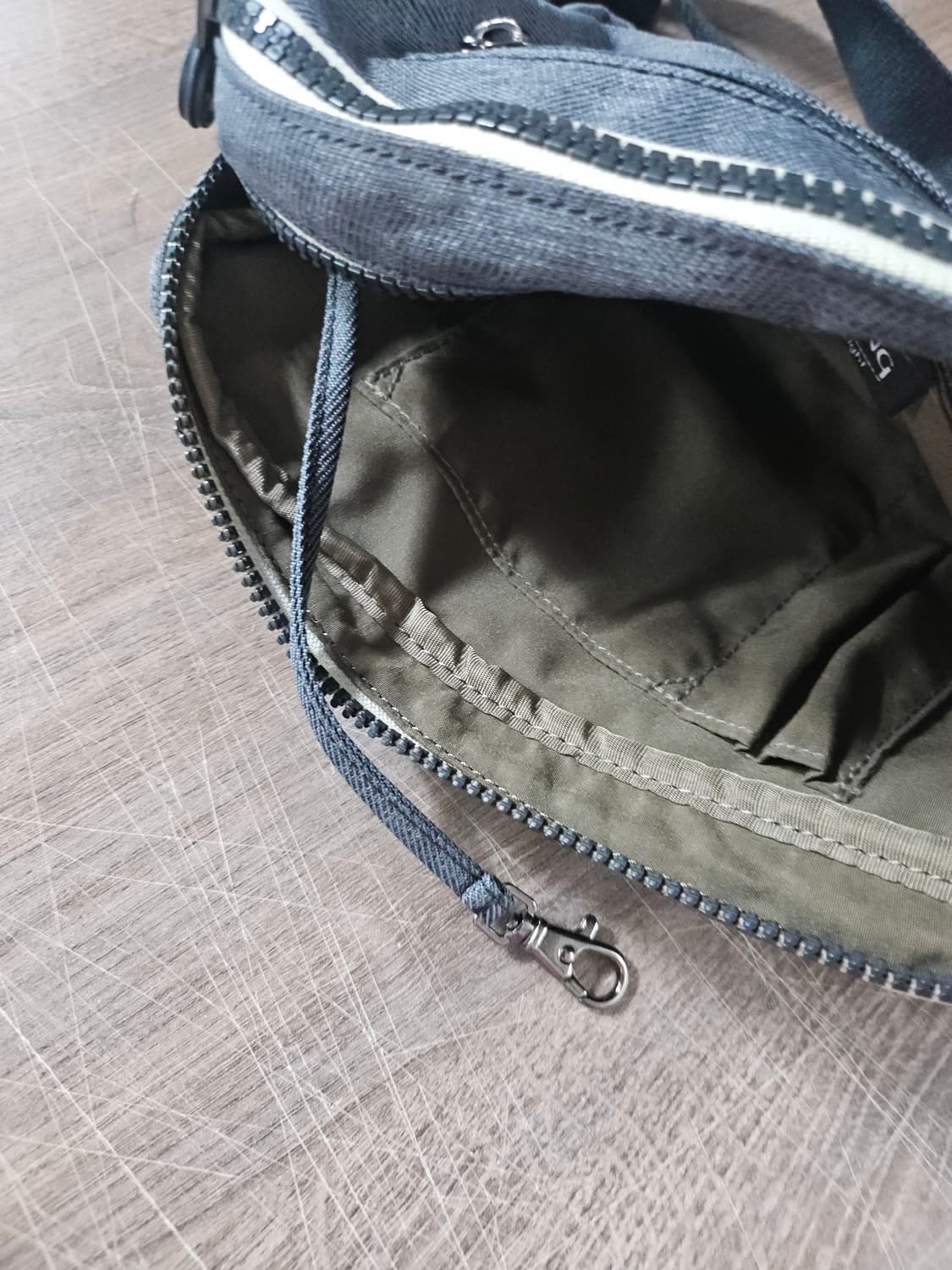 키플링 아바누 크로스백 상품이미지5