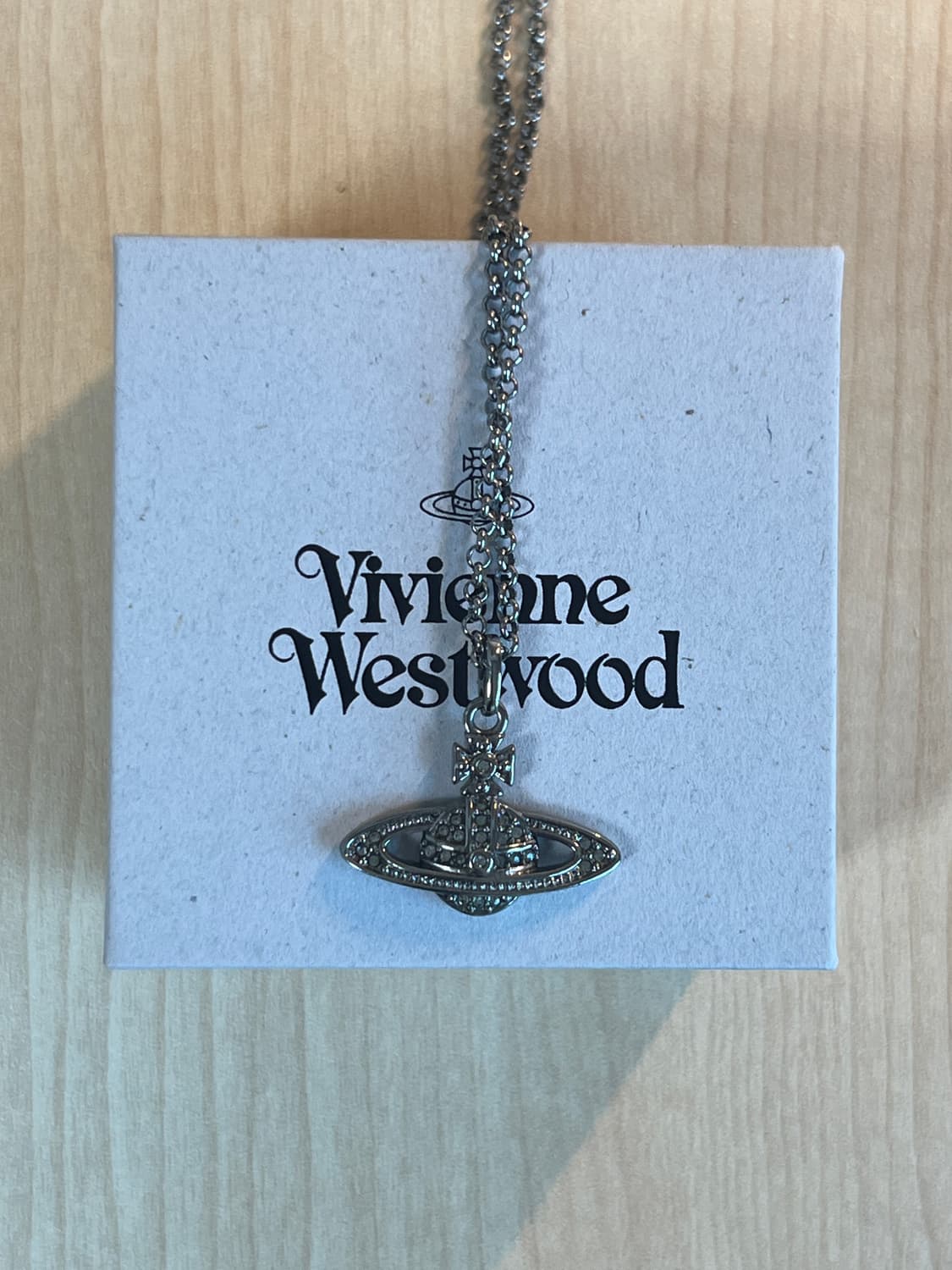 비비안웨스트 목걸이 (미니 바스 릴리프 펜던트) 상품이미지2