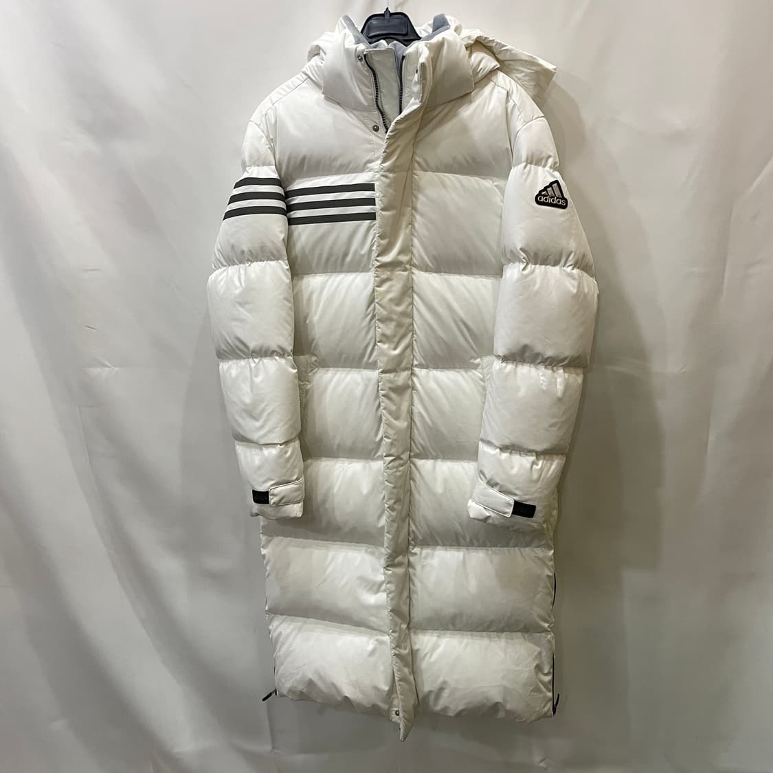 아디다스 화이트 롱패딩 상품이미지2