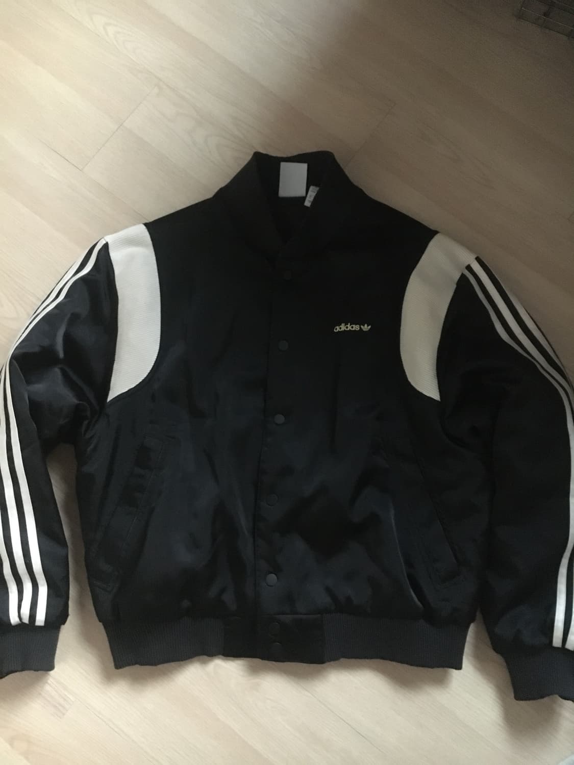 아디다스 새틴 누빔 바시티자켓M 상품이미지1