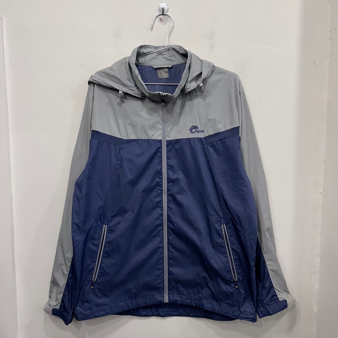 네파 에어테그 배색 초경량 후드 바람막이 상품이미지2