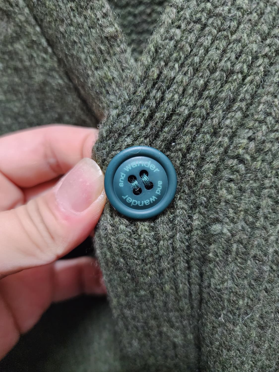 and wander 앤드원더 wool 니트 가디건  상품이미지3