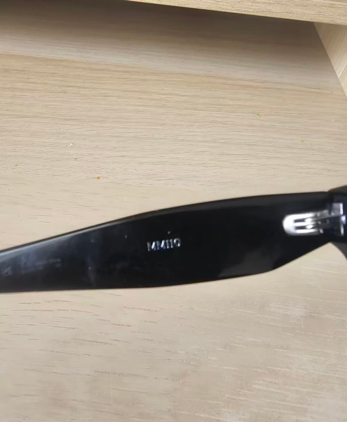 새싱품급판매 젠틀몬스터x메종마르지엘라 선글라스 MM110 01 블랙 상품이미지4