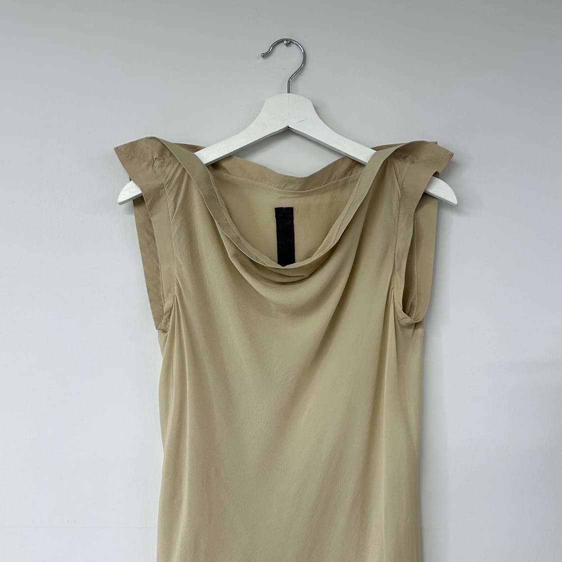 릭오웬스 카울넥 슬리브리스 실크 탑 상품이미지2